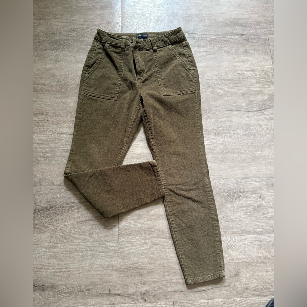 Jones New York olive green Corduroy Pants